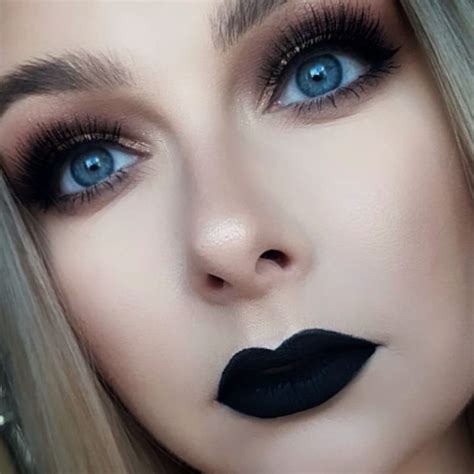 16 Stunning Black Lipstick Looks - The Glossychic