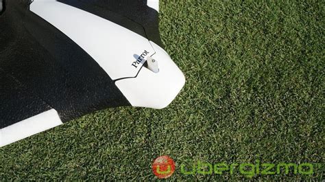 Parrot Disco Fixed-wing Drone Review: Hands-on | Ubergizmo