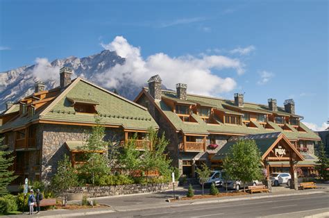 Fox Hotel and Suites - Banff Lodging Company