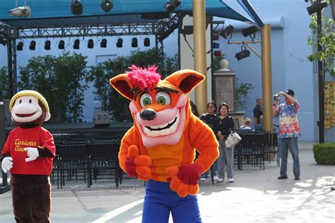 Crash Bandicoot Costume DIY | Costumes-Hub