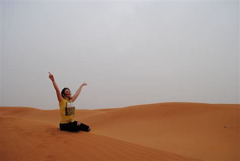 Dubai Safari – dune bashing – Danica's Small World