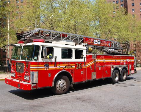 E058l FDNY "Fire Factory" Ladder 26, Harlem, New York City… | Flickr