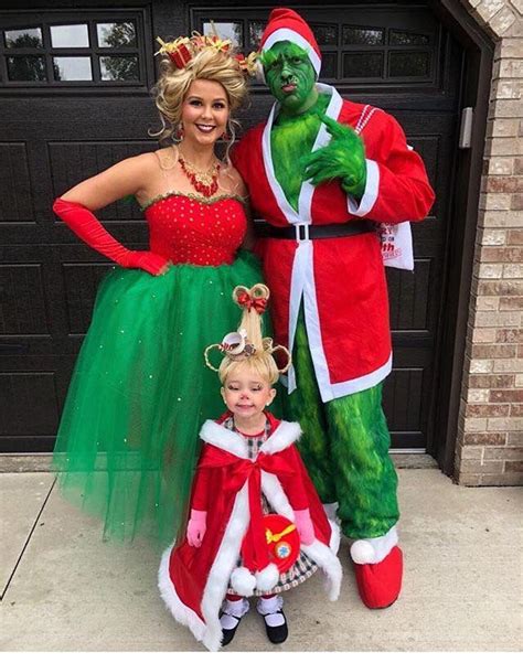 Grinch family costume | Disney halloween costumes, Family halloween costumes, Cute halloween ...