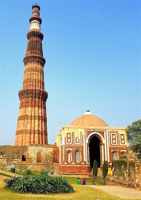 Qutb Minar (Delhi) | Amazing places in india, Indian architecture ...