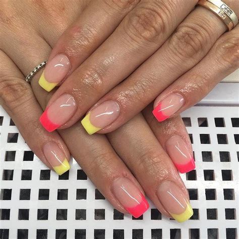 Neon Nail Designs To Finish Off Summer With Style | Fashionisers©