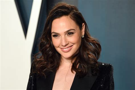 Gal Gadot responds to 'whitewashing' backlash after 'Cleopatra' casting