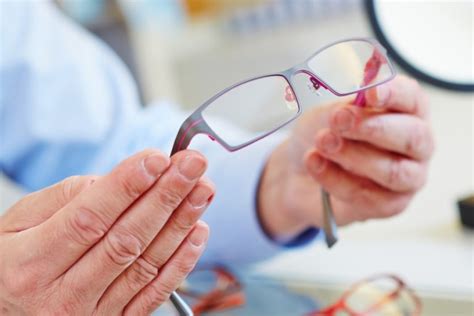 What are Varifocal Glasses? Exploring Their Benefits and Functions - Allders Opticians