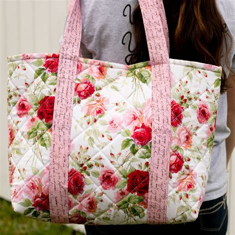 Sew Easy Big Tote Bag - free sewing tutorial | Sewing tutorials free, Sewing patterns free, Easy ...