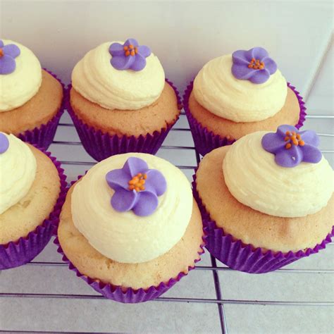 Vanilla passion fruit cupcakes | Yummy cupcakes, Desserts, Food