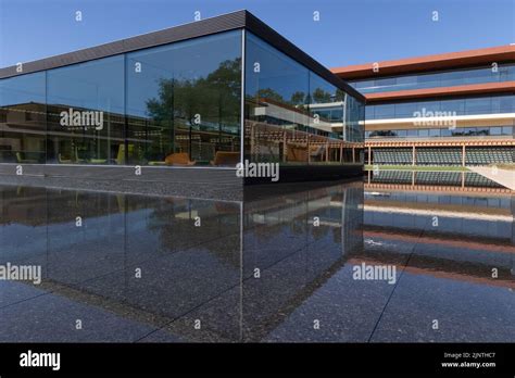 Academic building on the campus of Claremont McKenna College campus Stock Photo - Alamy