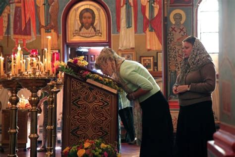 Why Orthodox Christians Kiss Icons » Saint John the Evangelist Orthodox ...