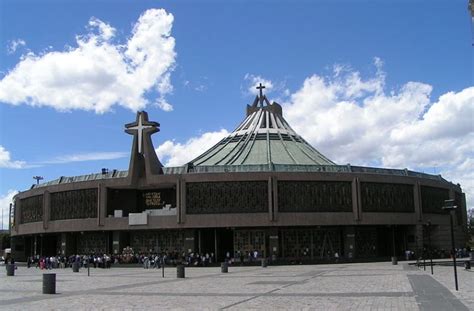 Basílica de Santa María de Guadalupe - Turismo.org