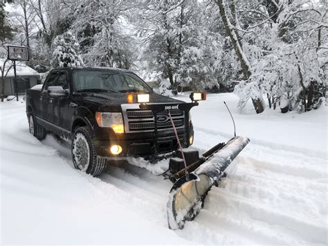 Snow plow drivers in high demand as the winter season arrives