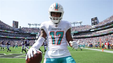 Miami Dolphins vs. Philadelphia Eagles Betting Pick: Can Jaylen Waddle, Dolphins Rack Up the ...