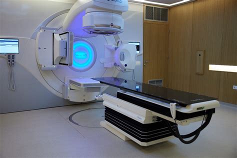 Elekta Versa HD™ Linear Accelerator for stereotactic radiosurgery / radiotherapy applications at ...