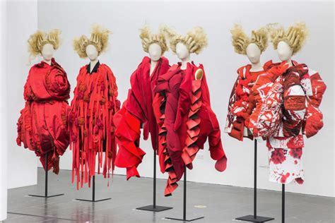 Inside the Met's Spring Exhibit, 'Rei Kawakubo/Comme des Garçons: Art ...