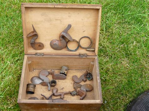 A box of flintlock parts | Antiques Board