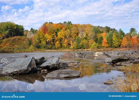 Fall Foliage in Mount Mansfield, Vermont Stock Photo - Image of lake, sight: 88460486