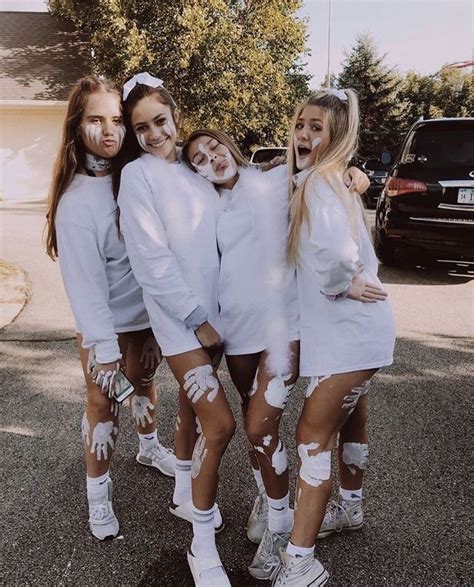 friend goals!! | Halloween costumes friends, Halloween outfits, Spirit week outfits