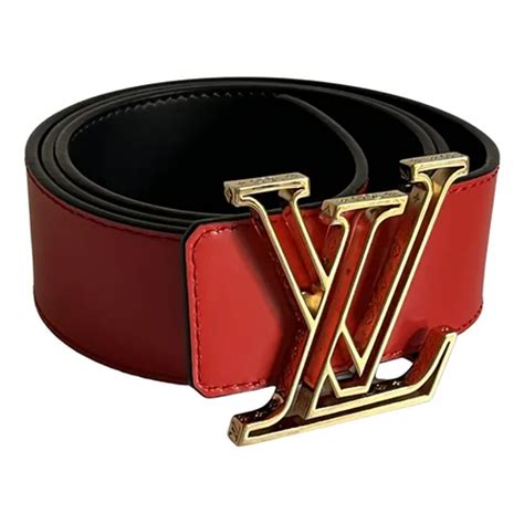 Louis Vuitton Red Leather Belt | WHAT’S ON THE STAR?