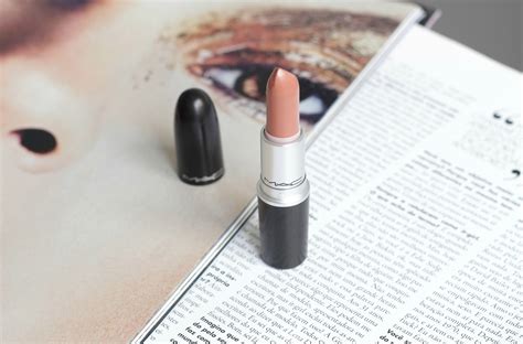 MAC Honeylove Matte Lipstick Review - Aim In The Game