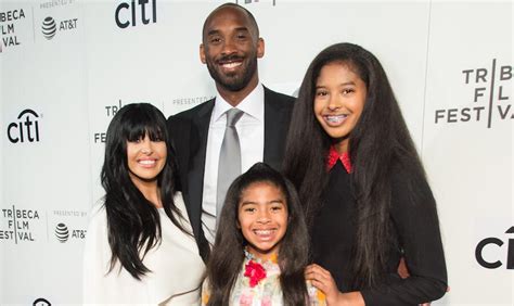 Vanessa Bryant Shares First Family Christmas Card Without Kobe & Gianna ...