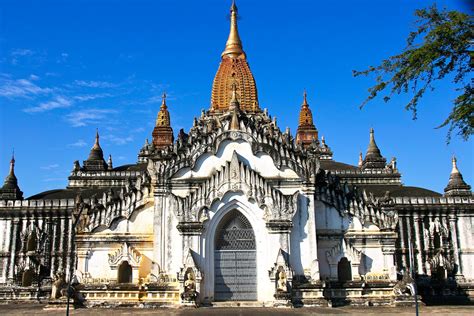 Ananda Temple - The Legendary White-Snow Temple in Bagan