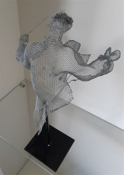 wire mesh sculpture by Orna Feliks, conductor Chicken Wire Sculpture, Wire Art Sculpture, Wire ...