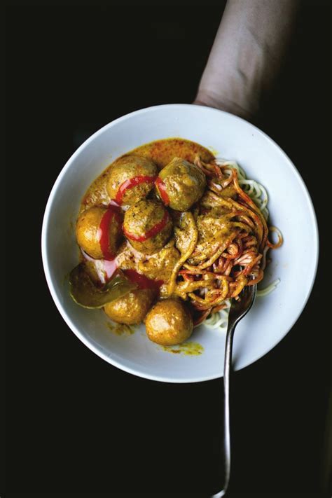 Here’s how to make Hong Kong–style curry fish balls with ramen | Comida