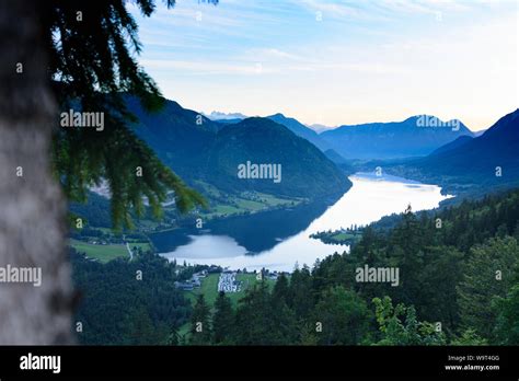 Grundlsee: lake Grundlsee, view to west to village Grundlsee and ...