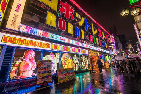 Robot Restaurant in Tokyo, Japan: Review & Info - Travel Caffeine