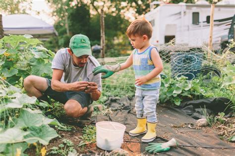 Gardening with Small Children | Blog | Breakie Bunch Daycare