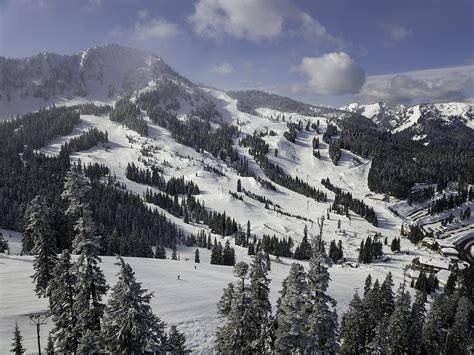 Stevens Pass Ski Area Opens for Snow-Fueled Adventures