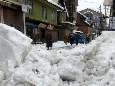 Heavy Snowfall In Jammu And Kashmir, 08/01/2021 Photos: HD Images ...