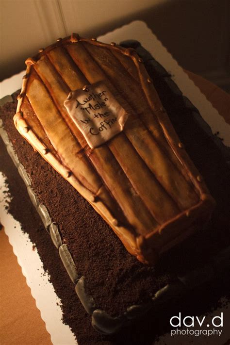 coffin cake? | Halloween cakes, Cake decorating, Cake