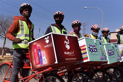 WATCH: Soweto people get grocery delivery service | The Citizen