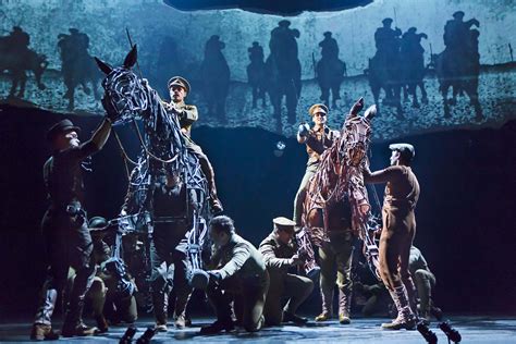 WarHorse - Theatre reviews