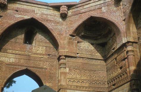 Tomb of Shams-ud-Din Iltutmish - Islamic Architecture in India