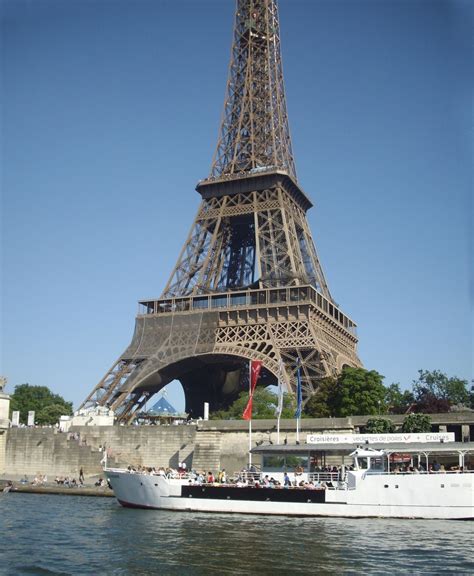 Eiffel Tower Of Paris Free Stock Photo - Public Domain Pictures