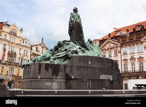 Jan Hus Statue, Old Town Square, Prague, Czech Republic Stock Photo - Alamy