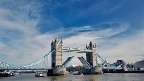 10+ Fascinating Tower Bridge Facts You Probably Didn't Know - UniAcco