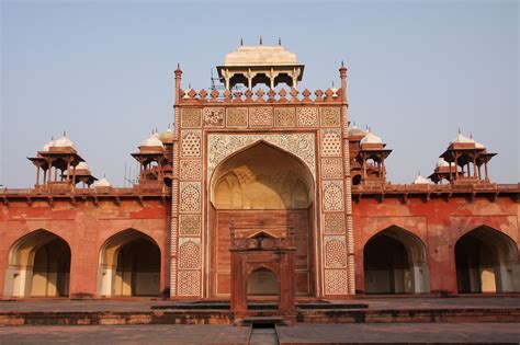 Agra Tourist Attractions - Taj Mahal ~ India Pilgrimage Tours - Discover Pilgrimage Sites of India