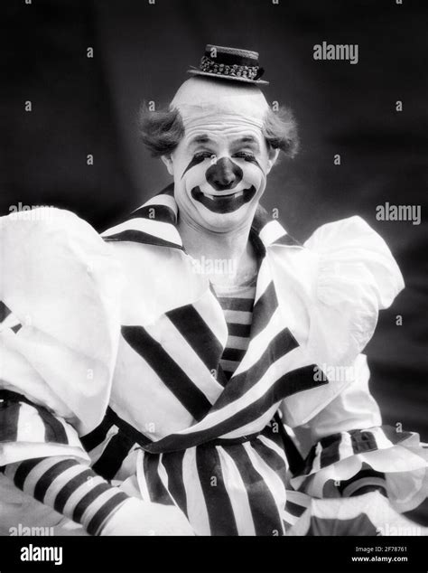 Collectible Photographic Images Happy Clown PHOTO Circus Freak Act Sideshow 1940 Ringling ...