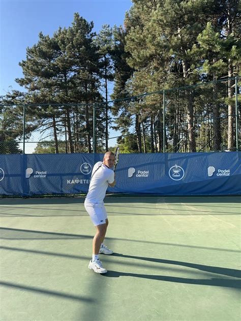 How To Hit a Backhand - Top Tips From a Former Player - Tennis Pursuits