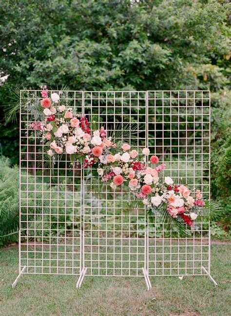 DIY Floral Ceremony Backdrop by Bloom Culture Flowers | Flower wall wedding, Flower backdrop diy ...