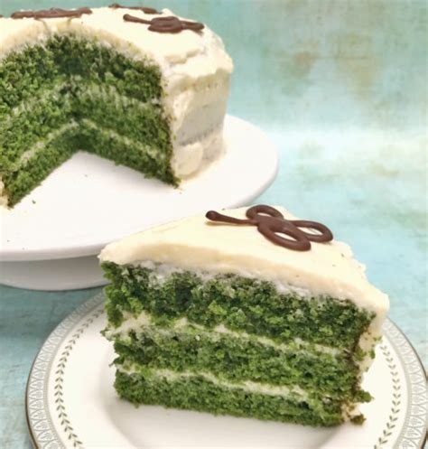 Brilliant Bakes: Green Velvet Cake - HodgePodgeDays