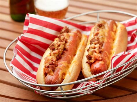 Devilish Chili-Cheese Dogs Recipe | Rachael Ray | Food Network