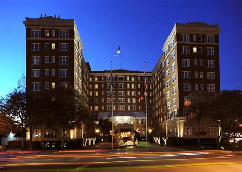 Warwick Melrose Hotel Dallas | Secure Your Hotel, Self-Catering, or Bed and Breakfast Booking Now!