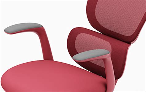 High Quality Red Ergonomic Office Chair | Meet&co Office Furniture