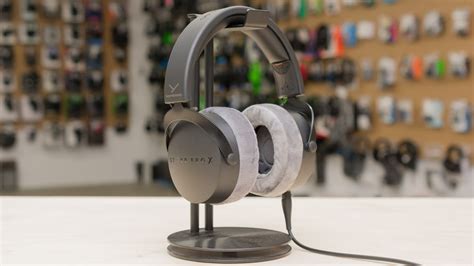 Beyerdynamic DT 700 PRO X Review - RTINGS.com